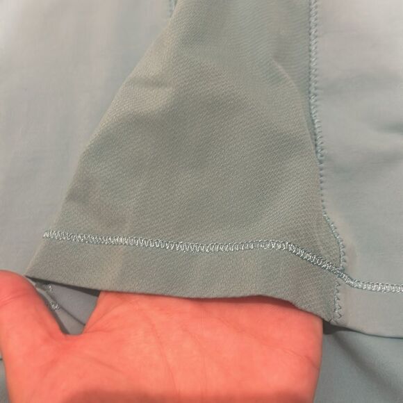 Lululemon Blue Workout Top w Built in Bra, Size 8 - Picture 8 of 10